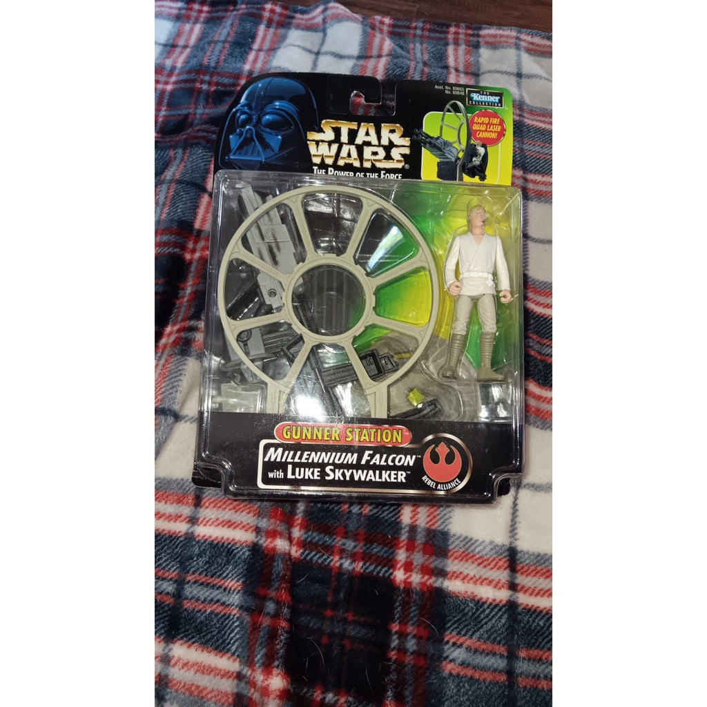 NEW 1997 Luke Skywalker Falcon Gunner Station STAR WARS Power of the Force