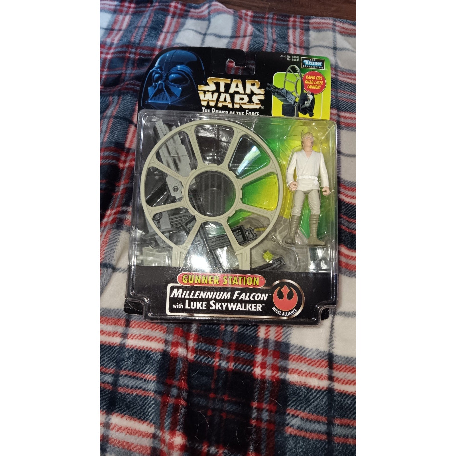 NEW 1997 Luke Skywalker Falcon Gunner Station STAR WARS Power of the Force