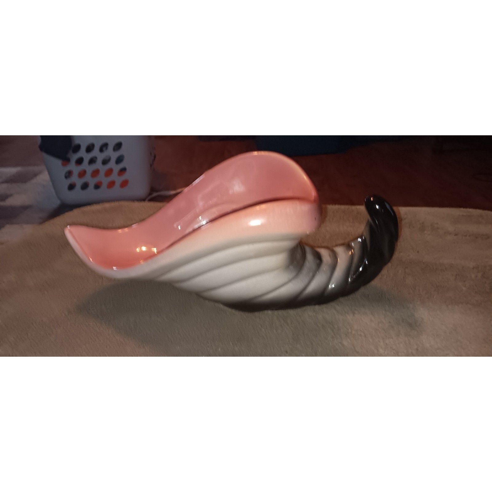 HULL NOVELTY POTTERY GLASS CORNUCOPIA 11" WIDE 4" HIGH, PINK, GRAY, BLACK
