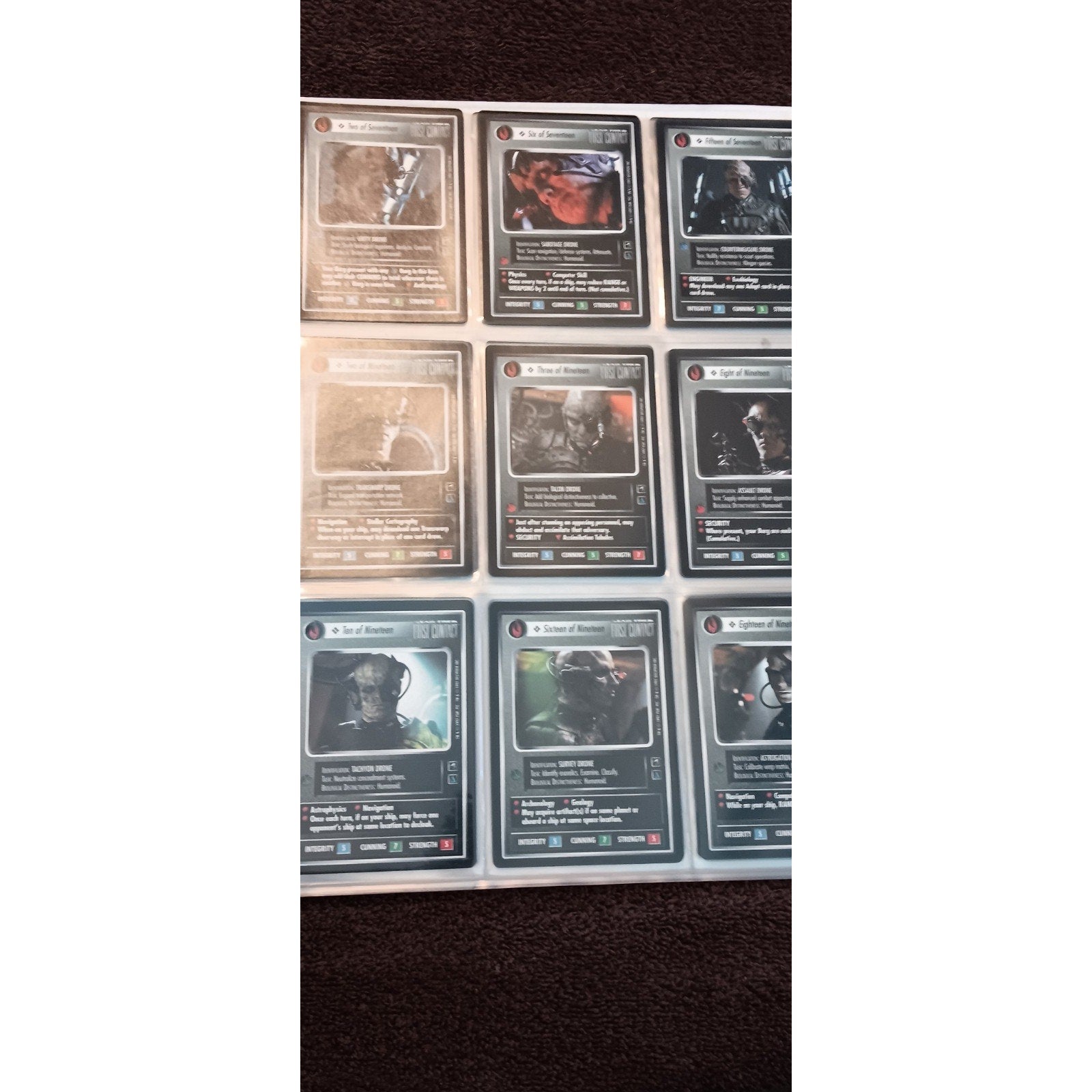 Massive Lot Of Star Trek Trading Cards 400+ In Binder Most Are NM Condition