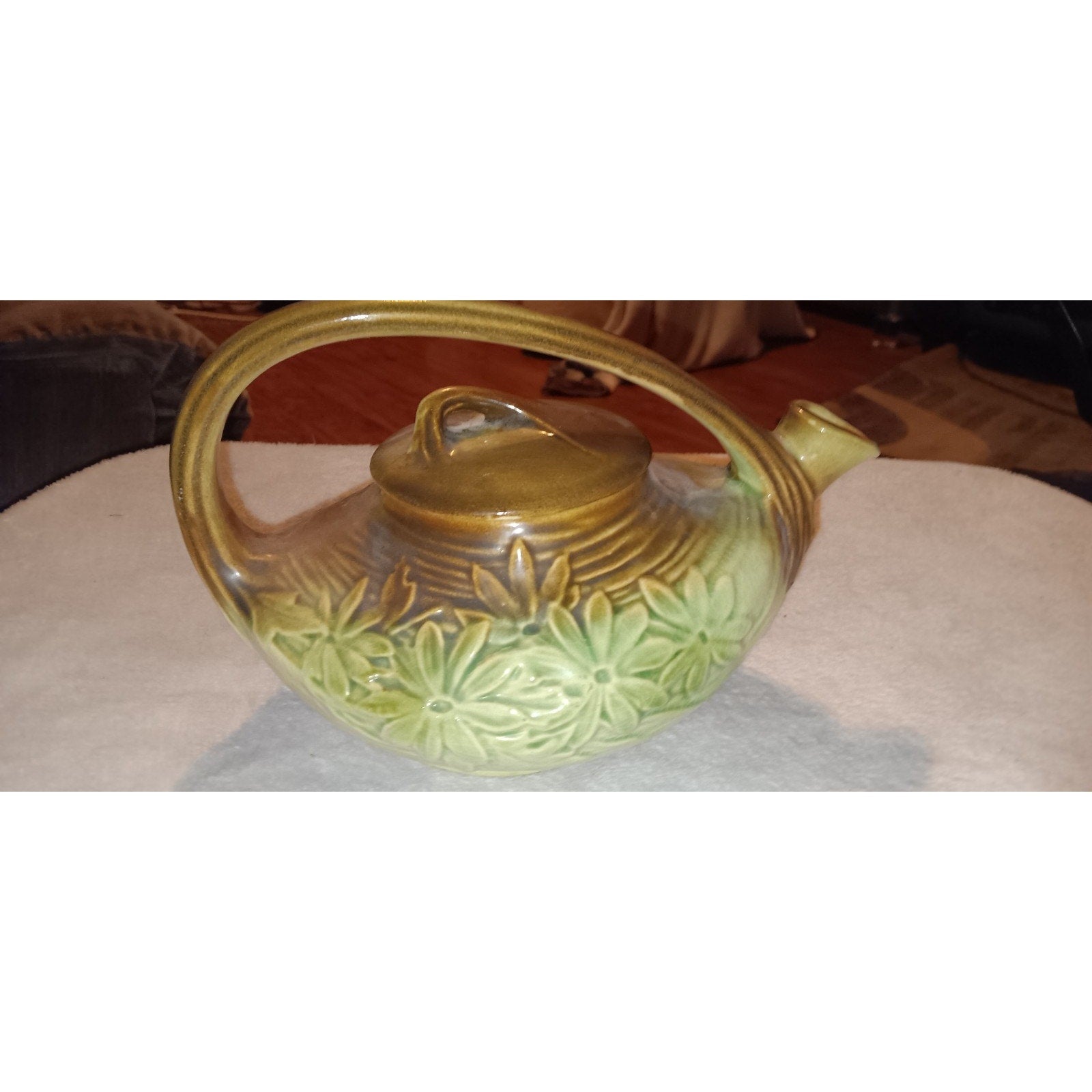MCCOY POTTERY TEA POT DAISY 1940'S GREEN BROWN GENIE STYLE 7 X 10 VINTAGE