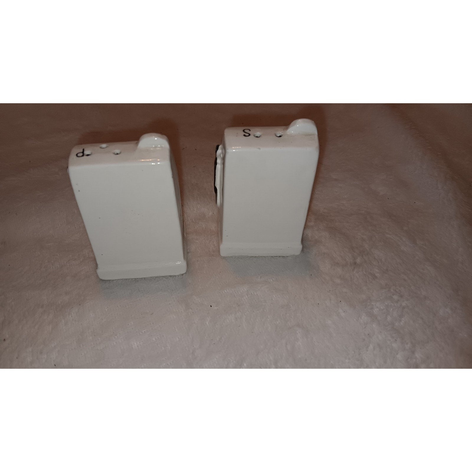 Vintage Ceramic Las Vegas Slot Machine Salt & Pepper Shakers made in Japan