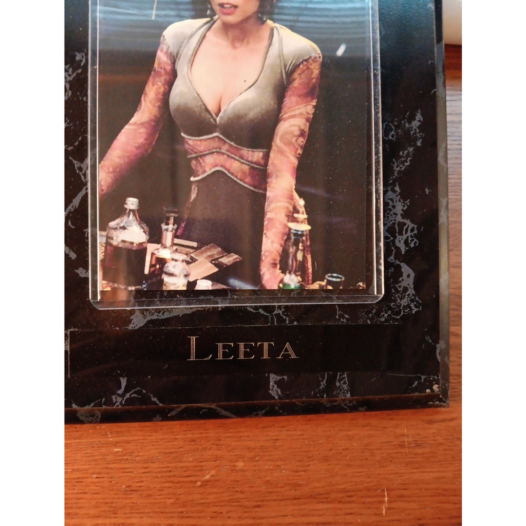 STAR TREK Chase Masterson Signed 4x6 Picture On 9x7 Plaque Leeta Dsp9