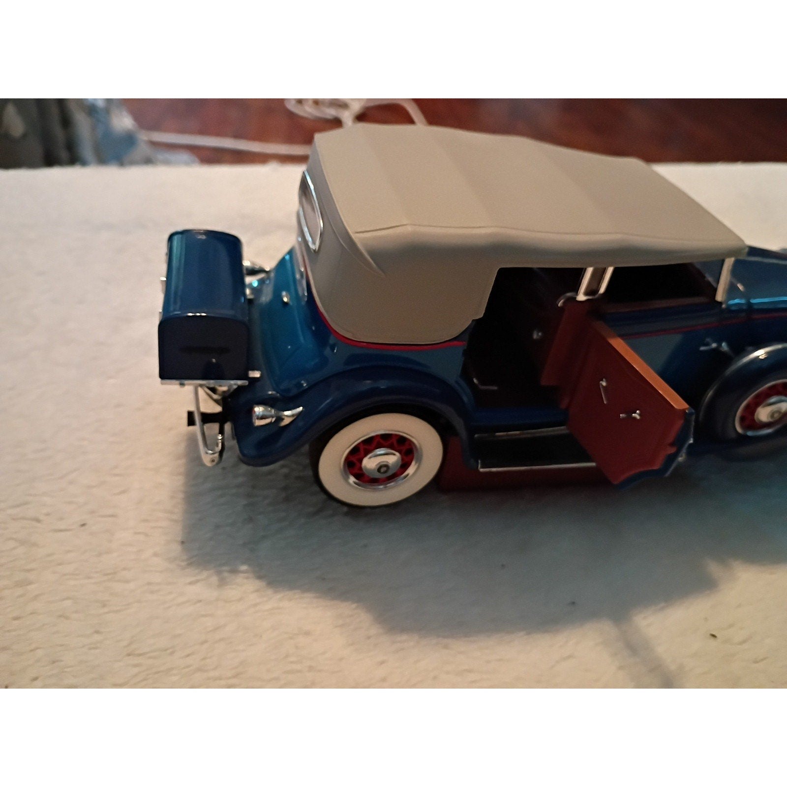 Vintage Franklin Mint 1:24 Scale Diecast 1932 Cadillac V-16 With Coa Beautiful