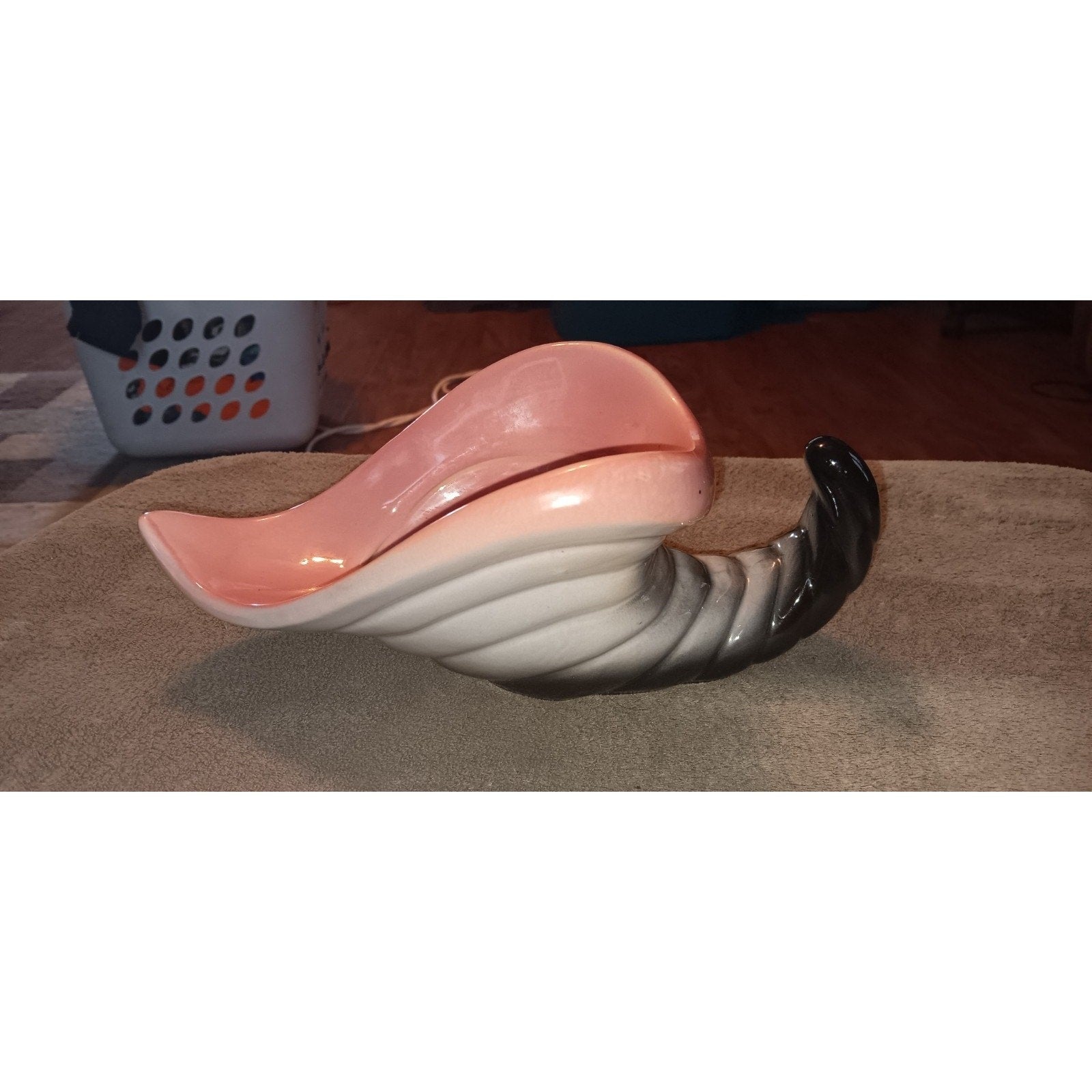 HULL NOVELTY POTTERY GLASS CORNUCOPIA 11" WIDE 4" HIGH, PINK, GRAY, BLACK