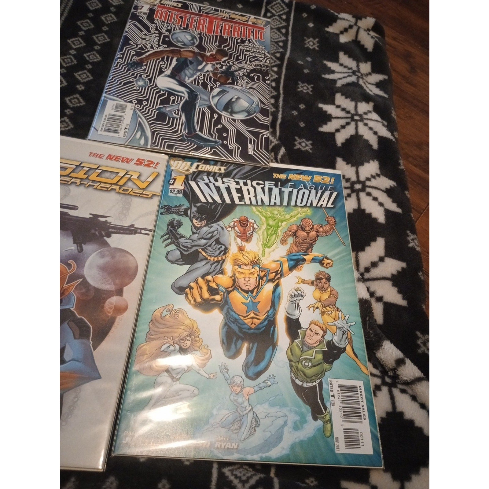 3 1st Issues DC Comics The New 52 Mister Terrific Legion Of Superheroes JLI NM