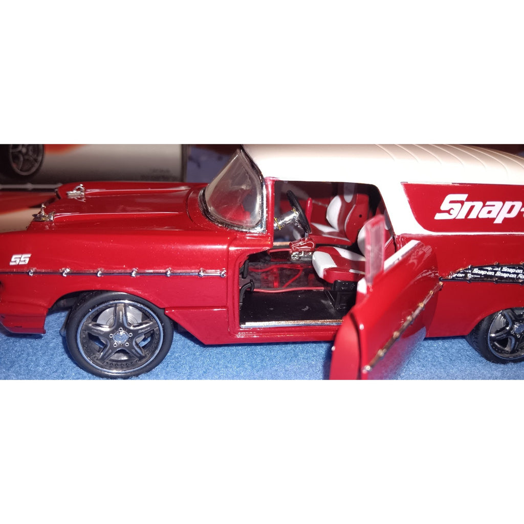 Snap On 1957 Chevy Nomad "Glomad" 1:24 Diecast 2008 Lights Up Glows