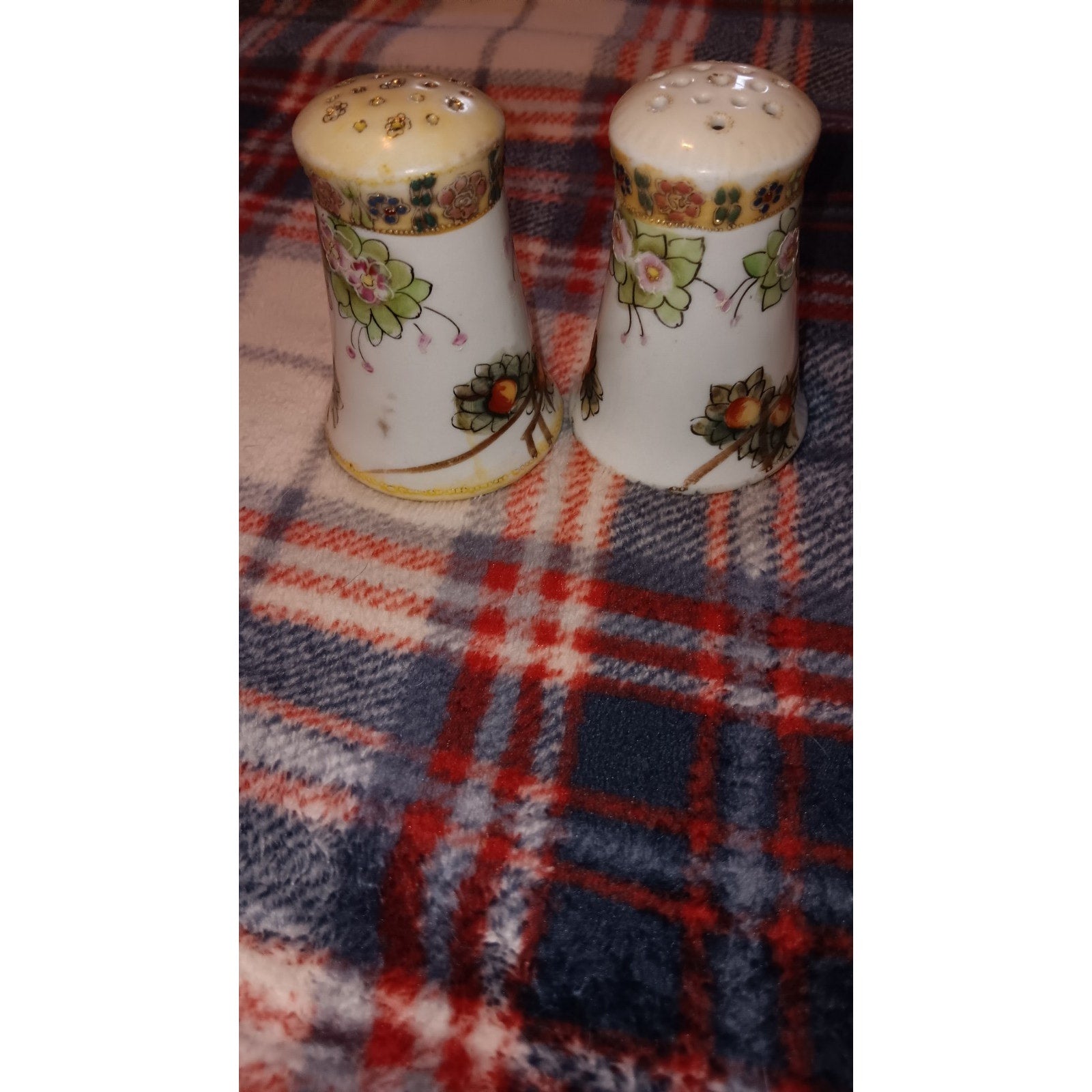 VTG. HAND PAINTED GOLD DECOR NIPPON SALT & PEPPERS - JAPAN Moriage Floral