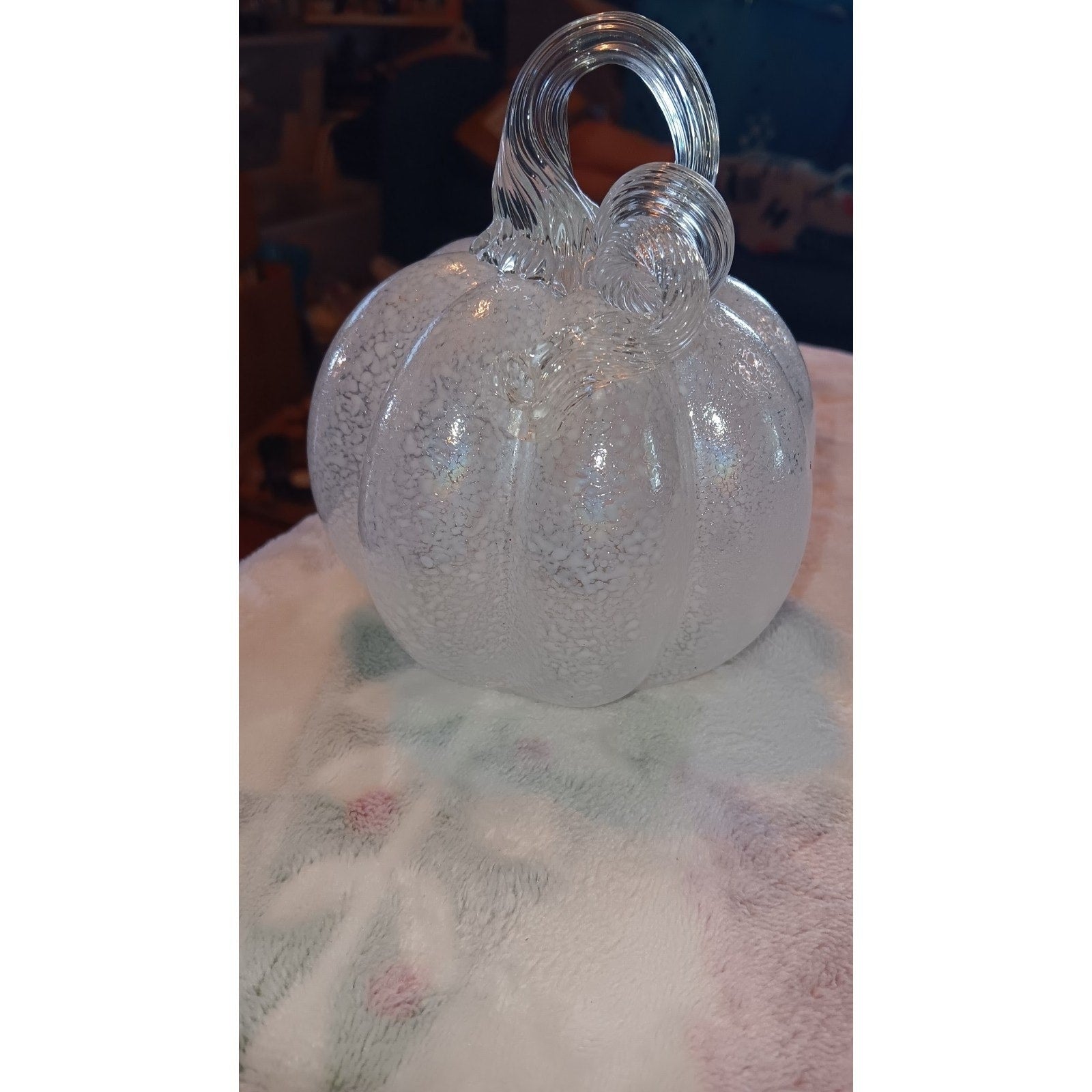 Blown Art Glass White Speckle Halloween Thanksgiving Pumpkin 5” X 4.5”