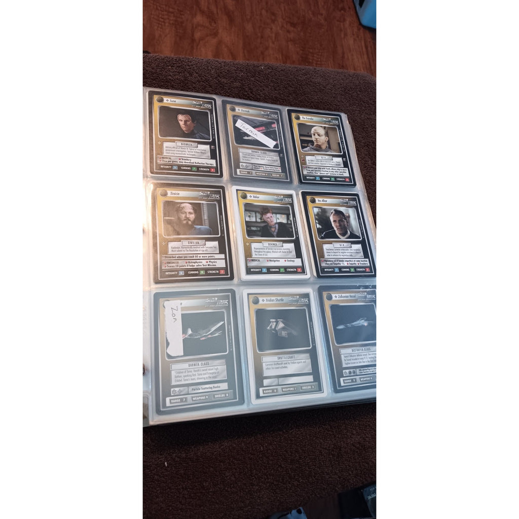 Massive Lot Of Star Trek Trading Cards 400+ In Binder Most Are NM Condition