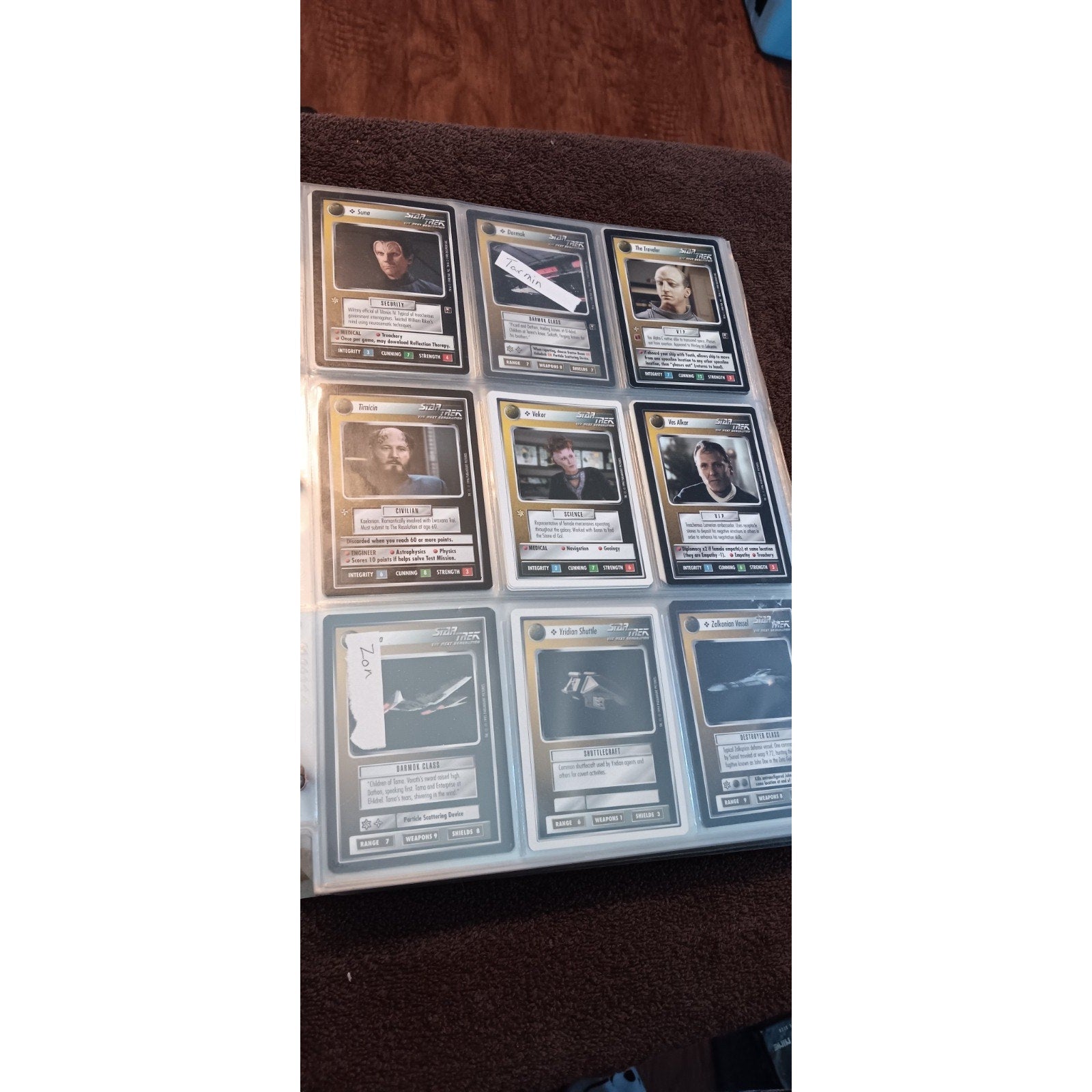 Massive Lot Of Star Trek Trading Cards 400+ In Binder Most Are NM Condition