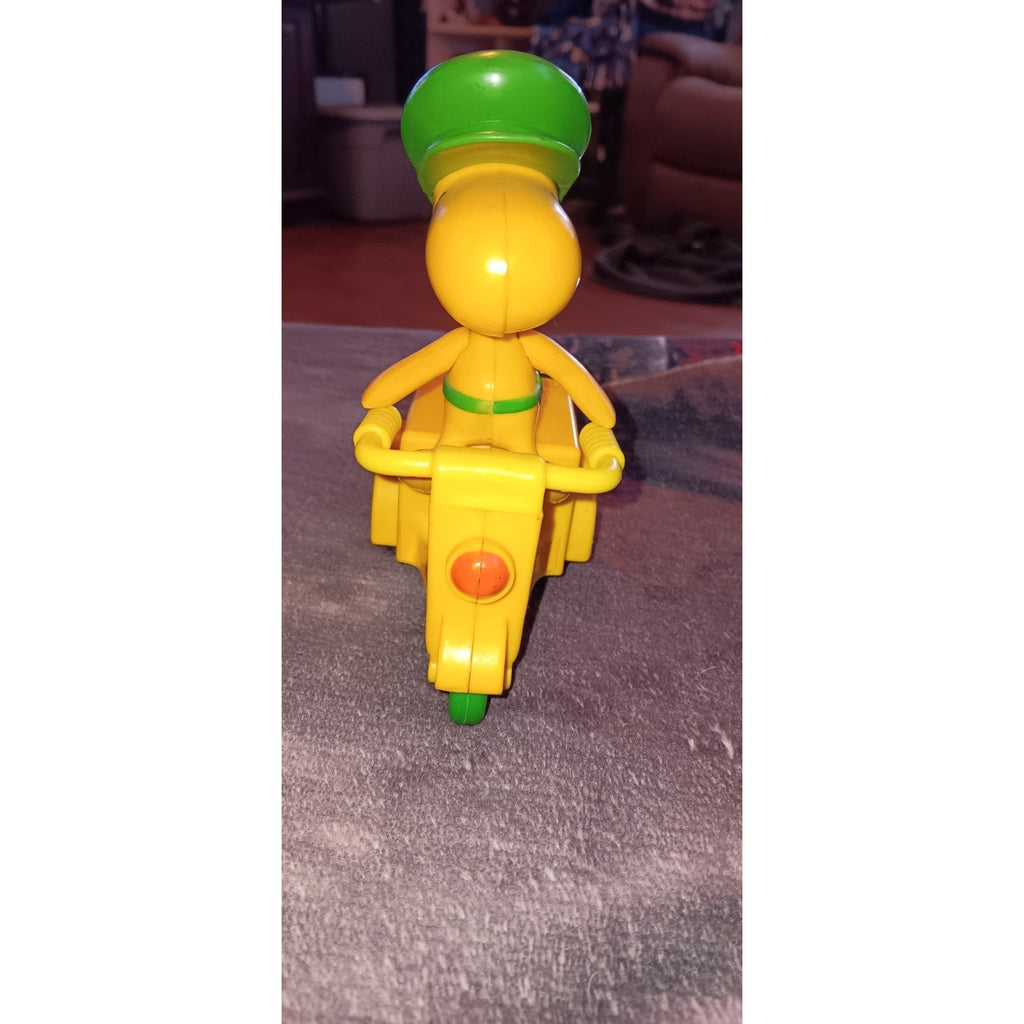 Woodstock Peanuts Cartoon on Yellow 3 wheel Motor Scooter vintage Plastic Toy