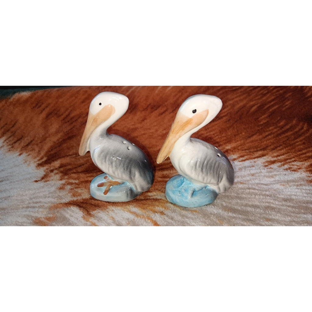 Vintage Pelican Ft. Myers Beach, FL Souvenir Salt & Pepper Shakers