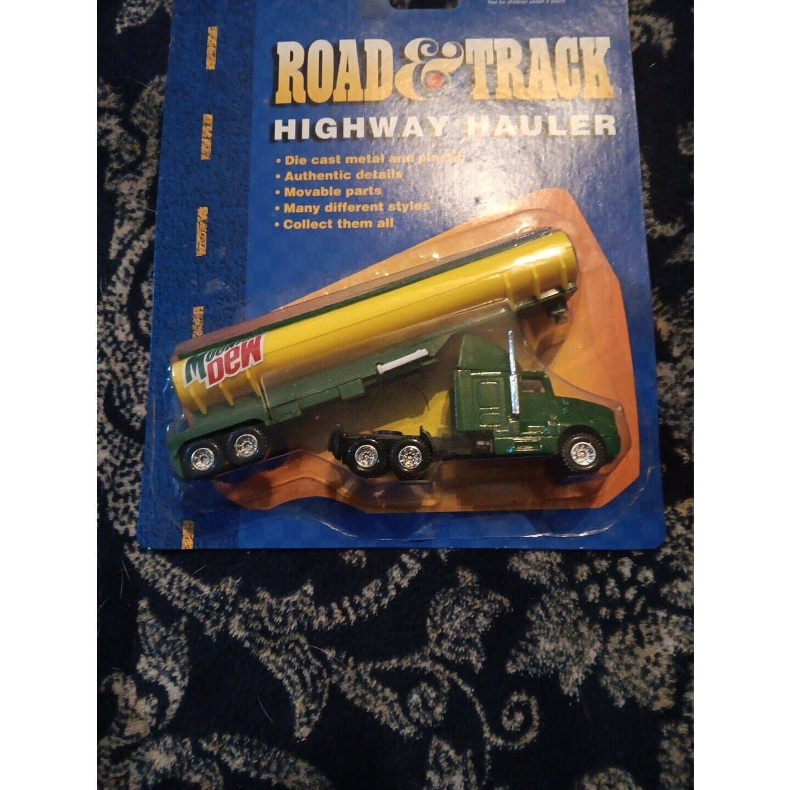 Road & Track Maisto Highway Hauler Mountain Dew Tractor W/Trailer, NEW