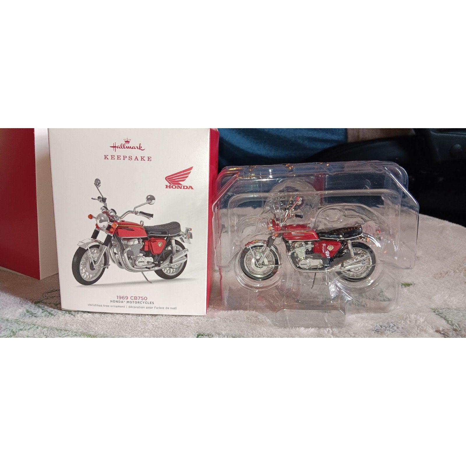 New in Box HONDA 1969 CB750 MOTORCYCLE 2018 HALLMARK ORNAMENT, NOS, collectable