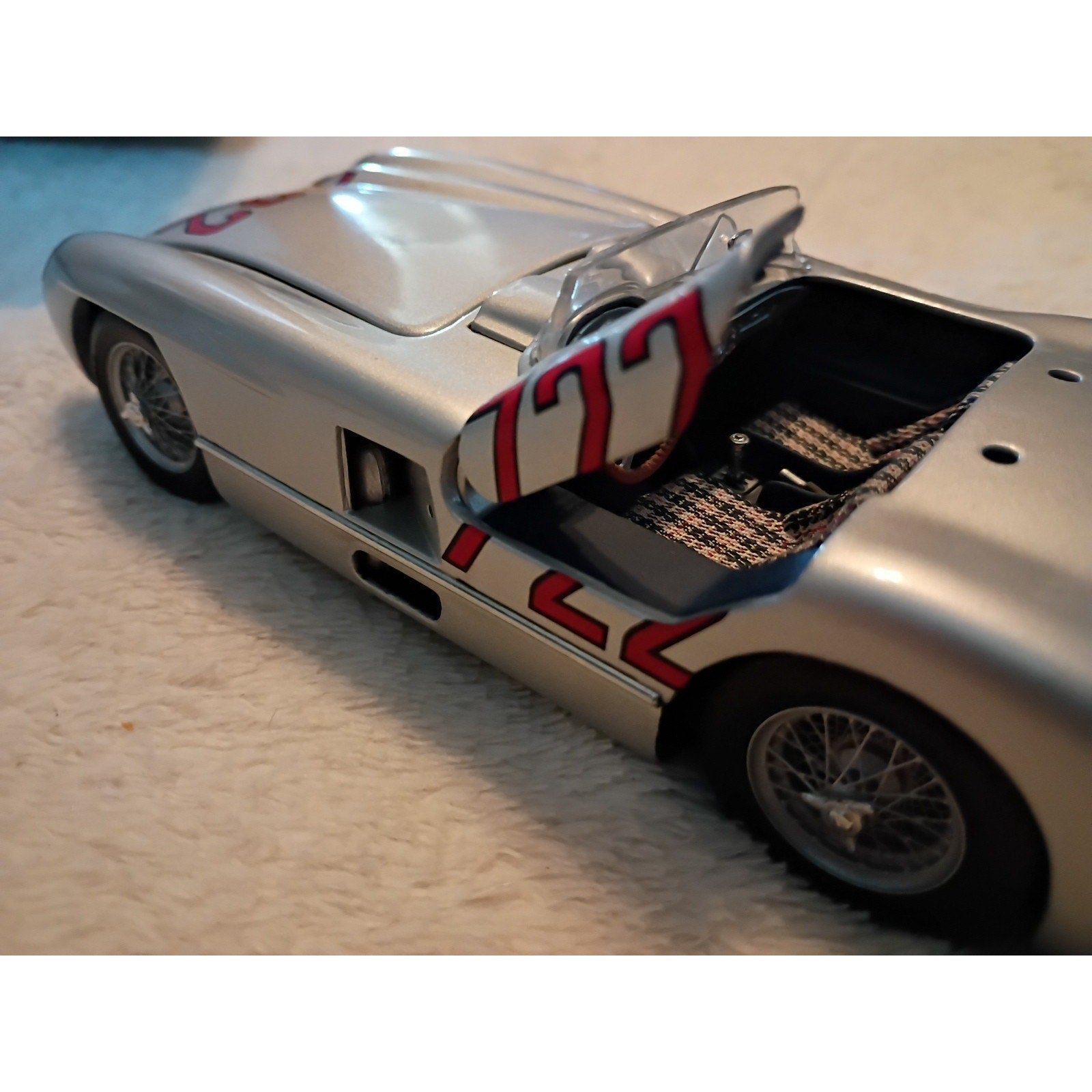 Mercedes Benz 300 SLR Stirling Moss 1955 Paul's Model Art 1:24 Diecast