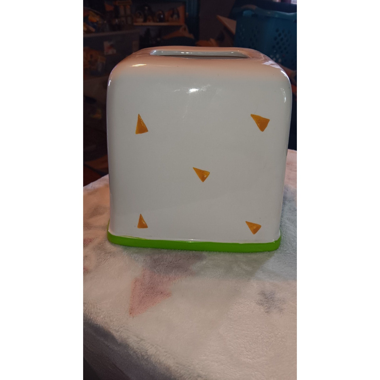 VINTAGE WARNER BROS LOONEY TUNES 1993 SYLVESTER CAT CERAMIC TISSUE BOX COVER