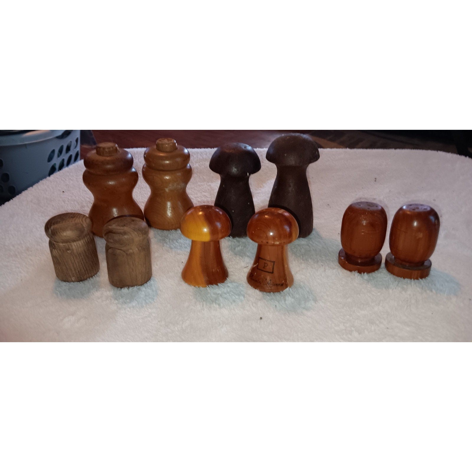 Vintage Mushroom Style Salt And Pepper Shaker Lot Of 5