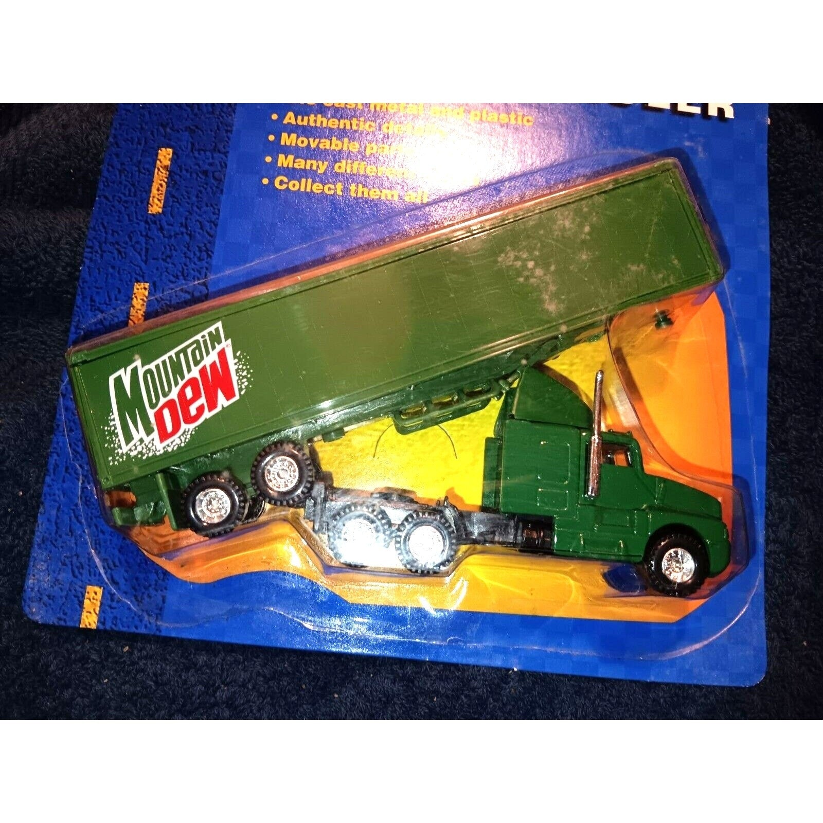 Road & Track Maisto Highway Hauler Mountain Dew Tractor W/Trailer, NEW