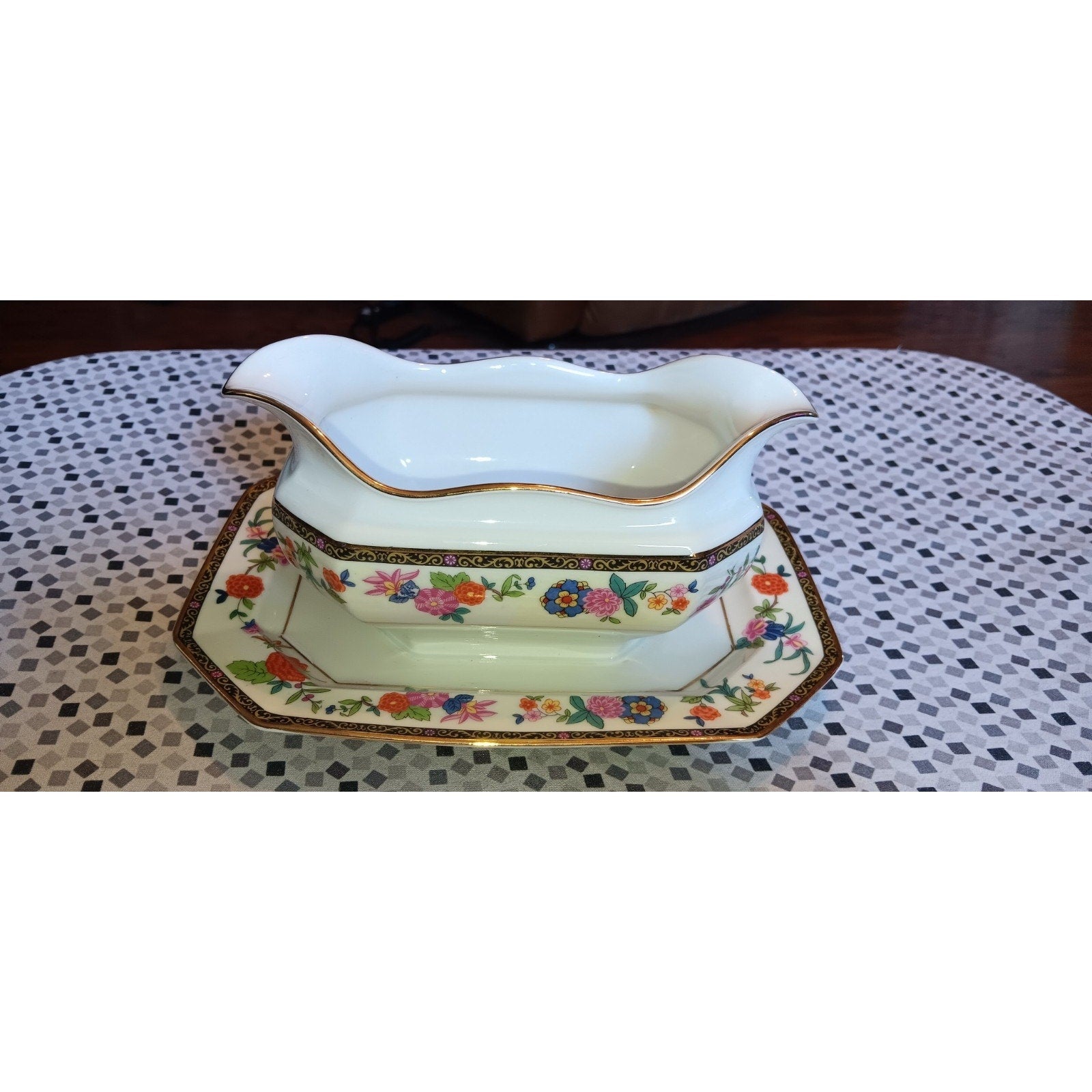 Johann Haviland Bavaria Gravy Boat With Attached Underplate