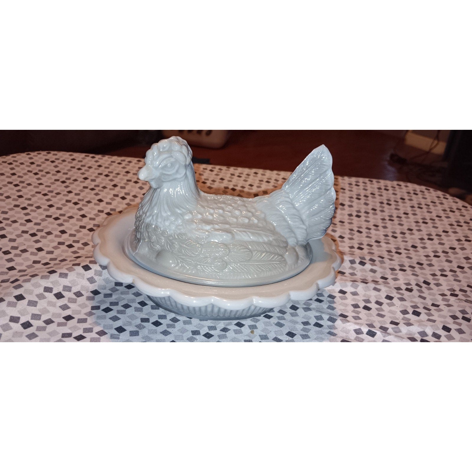 Vintage Mosser Marble / Slag Gray And White Hen on Nest, Cambridge, Ohio 6.5 In