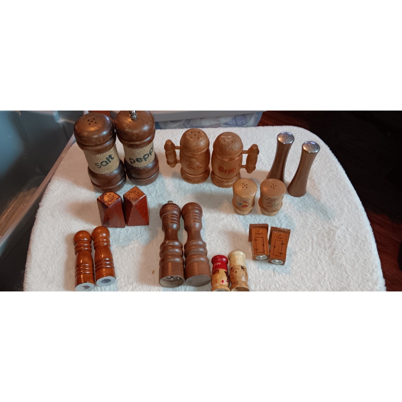 VTG LOT OF 9 MCM/BBQ WOOD SALT & PEPPER SHAKER SETS LOT OF 9 SETS
