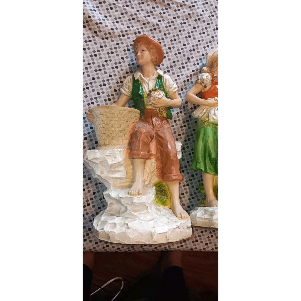 Universal Statuary Corp Peasant Figures #821 & #823 Manufactured in Chicago 1975