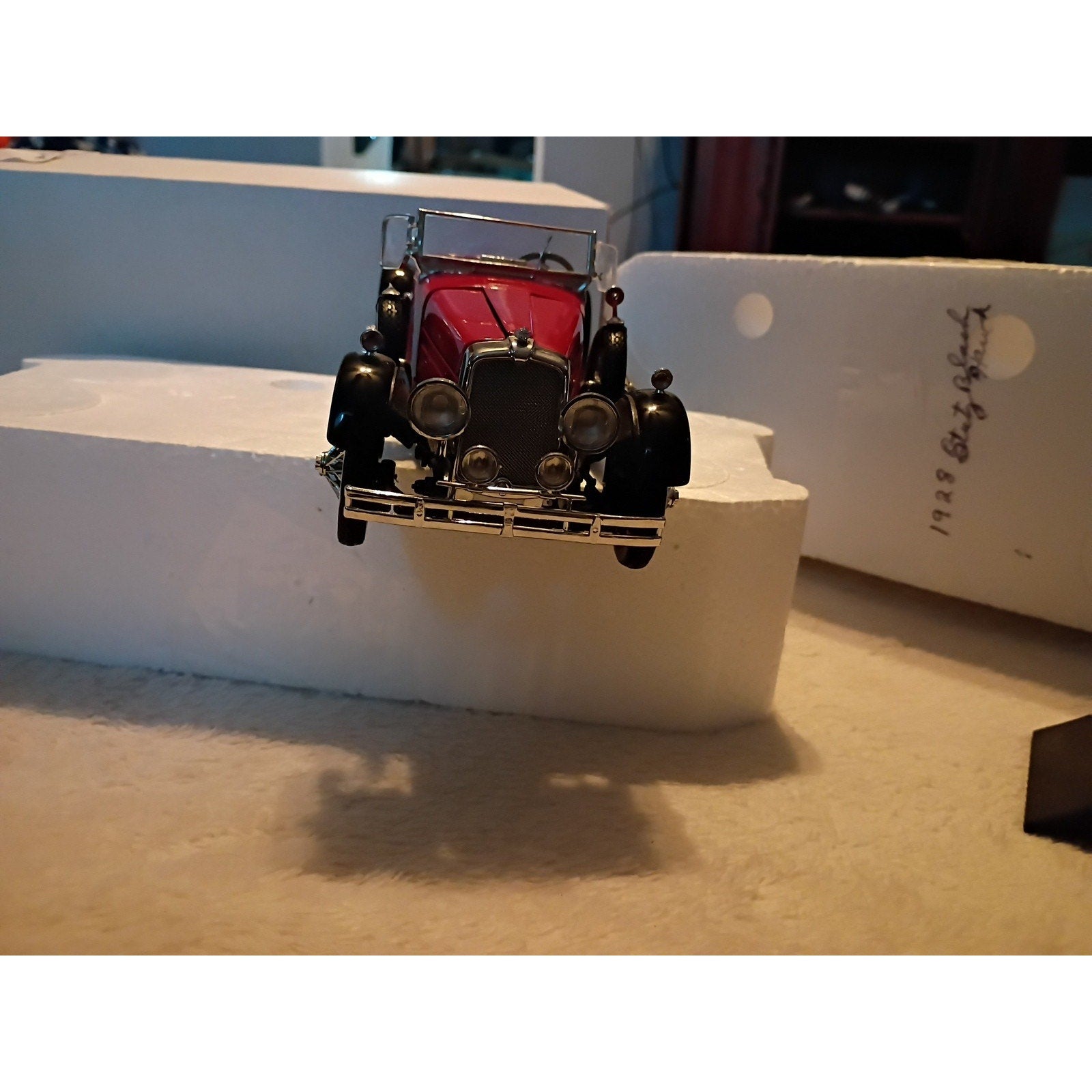 Franklin Mint Precision Model 1928 Stutz Black Hawk Boatail Speedster Red/Papers
