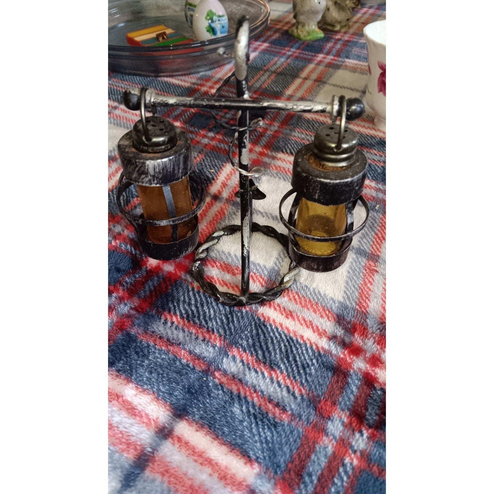Vintage Salt & Pepper Shaker set Nautical Lanterns Gold