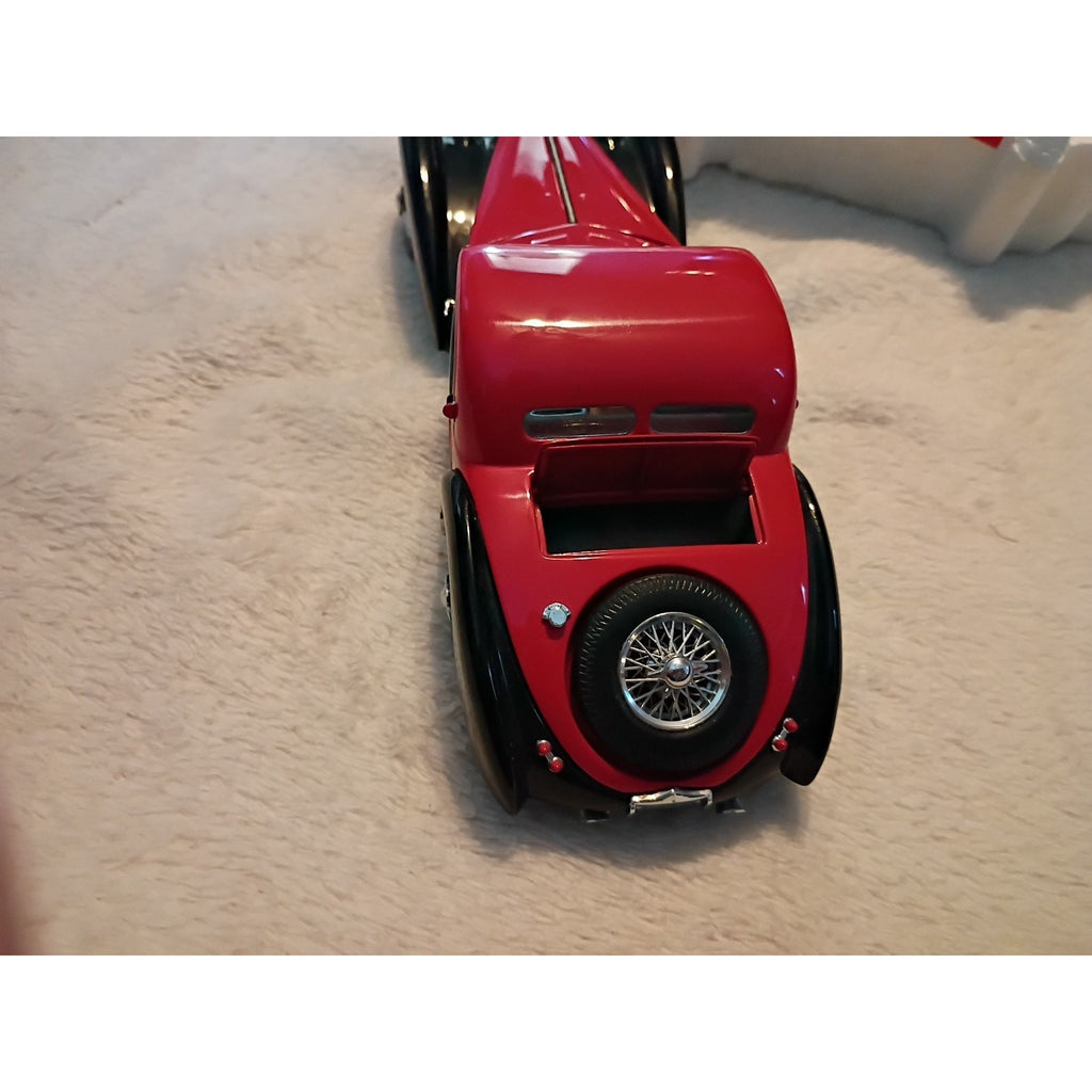 Franklin Mint Bugatti 1936 Type 57SC Red Black Diecast Boxed Model Car 1/24 1:24