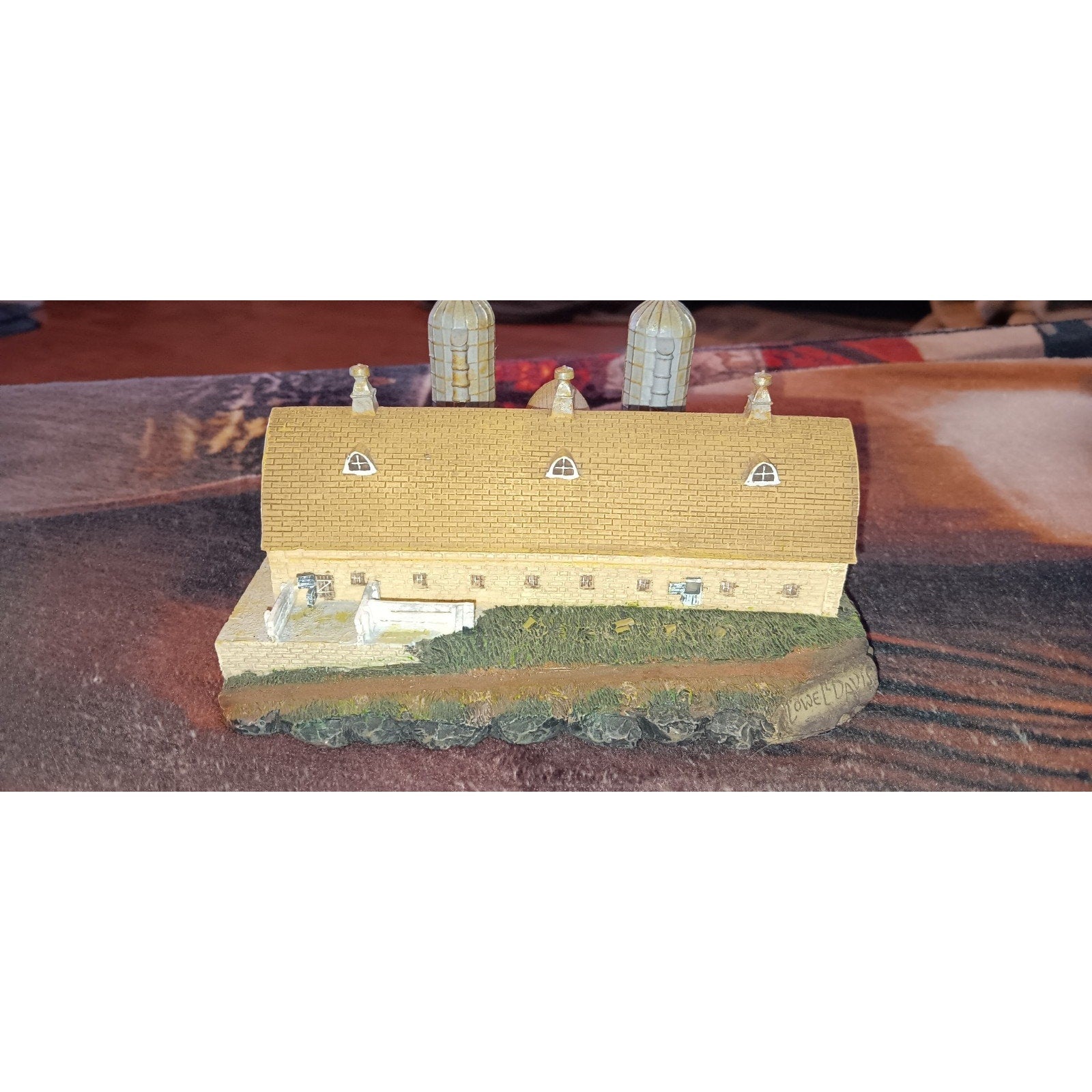 Ertl Collectibles Preserving America's Rural Heritage #5 Arch Roofed Stone Barn